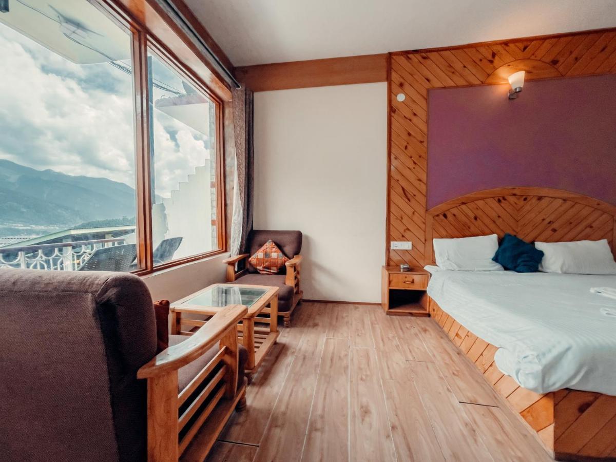 Cafe Monkbase- Food And Stay Manāli Esterno foto
