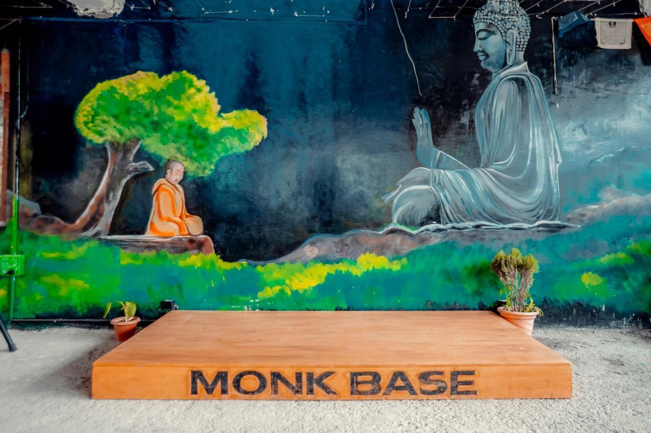 Cafe Monkbase- Food And Stay Manāli Esterno foto